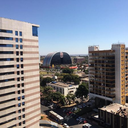 Apart Hotel No Coracao De Brasilia Kubitschek Plaza Buitenkant foto
